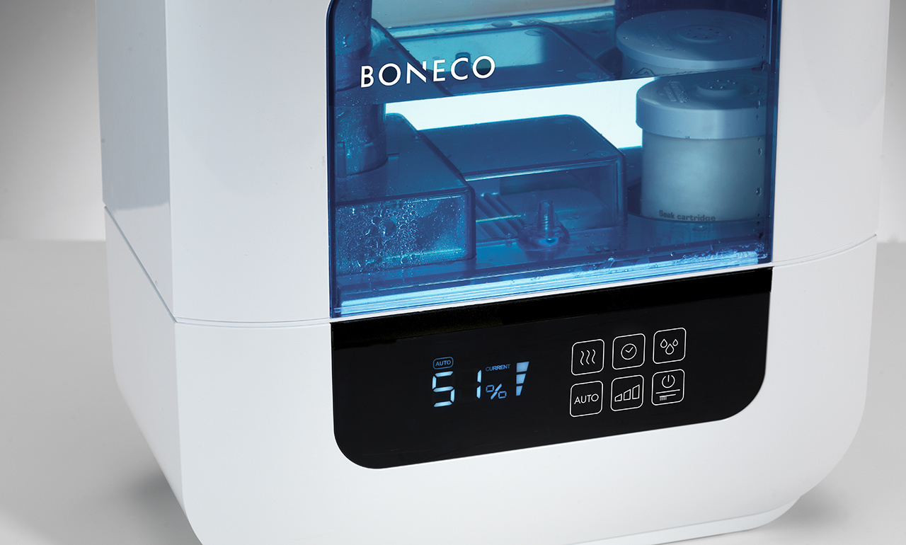 BONECO U700 có màn hình kỹ thuật số thông minh với công nghệ làm mờ màn hình